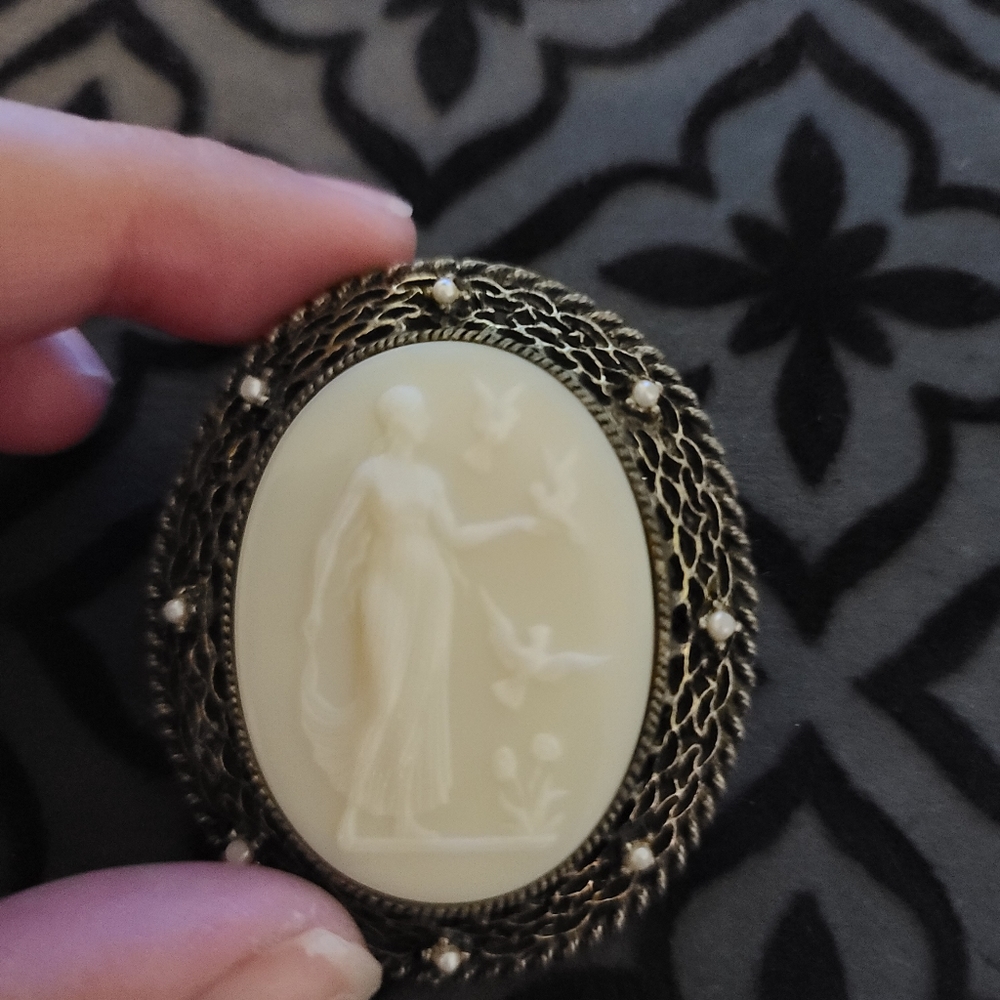 Vintage cameo women and birds. Large.  Can also be pendant. Milk Glass.